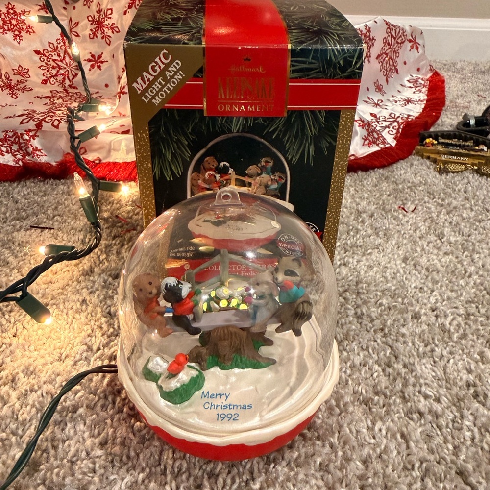 Vintage Hallmark Christmas Ornament 1992